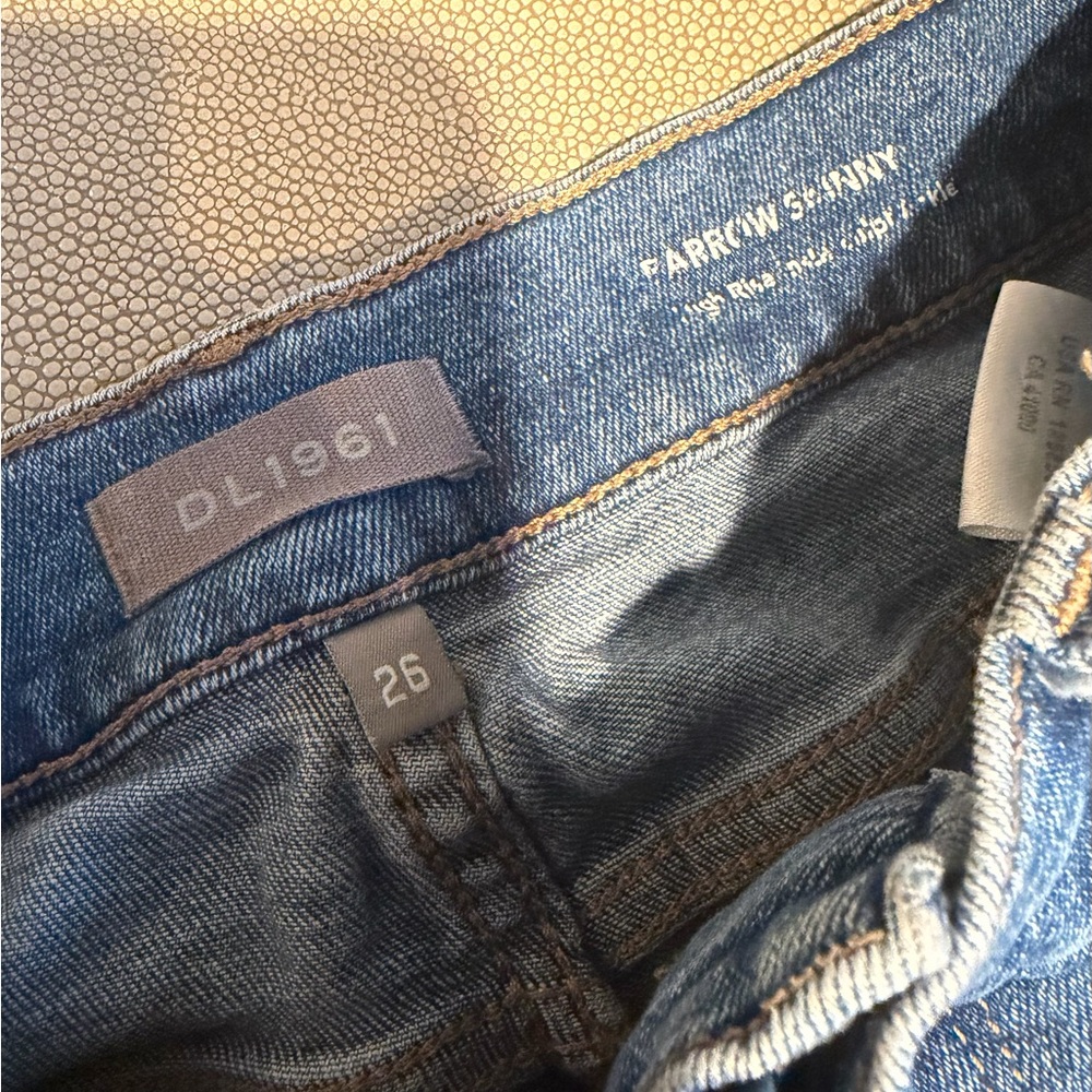 DL1961 Farrow High-Rise Skinny Jeans - Picture 5 of 5